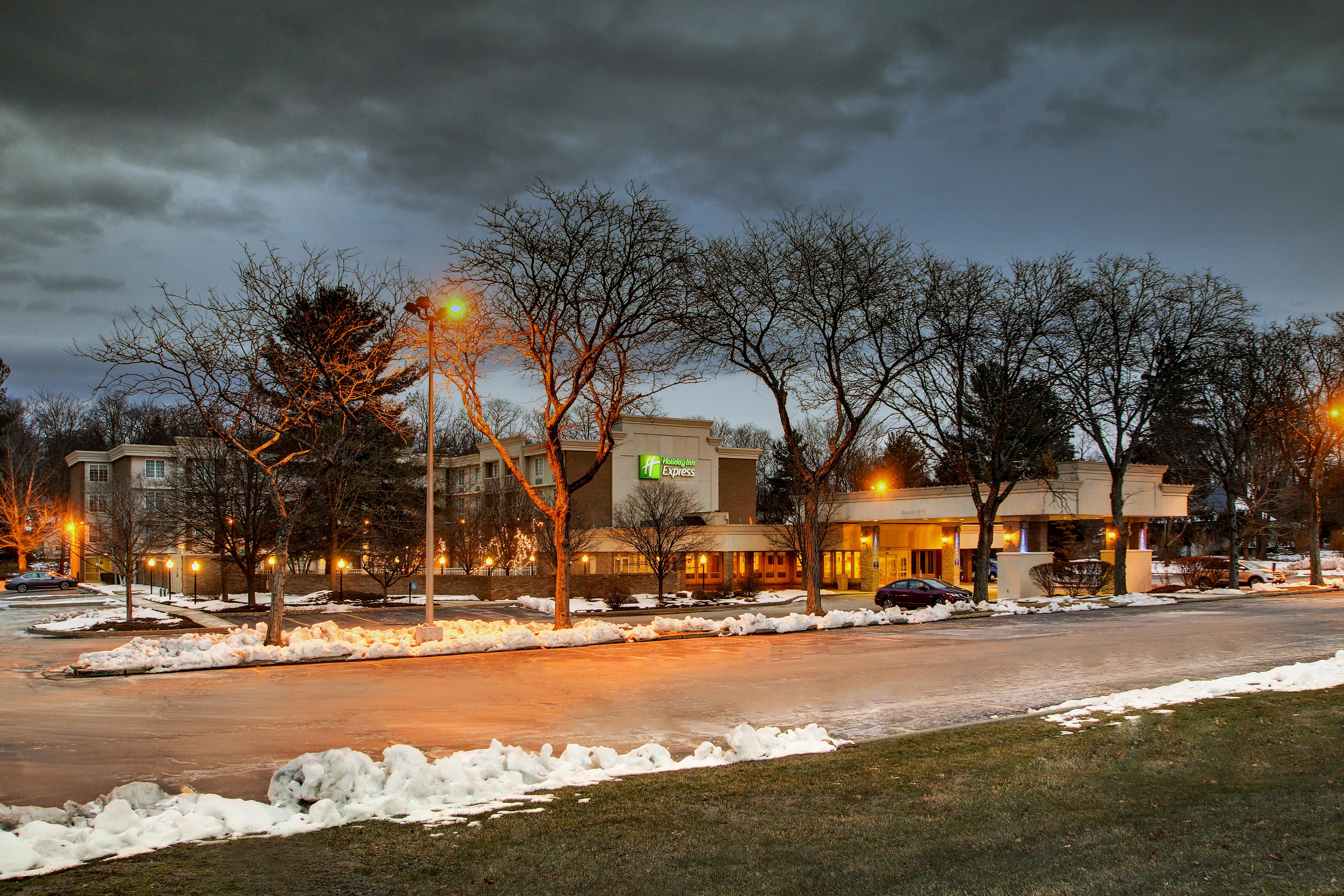 Holiday Inn Express Poughkeepsie By Ihg Екстер'єр фото