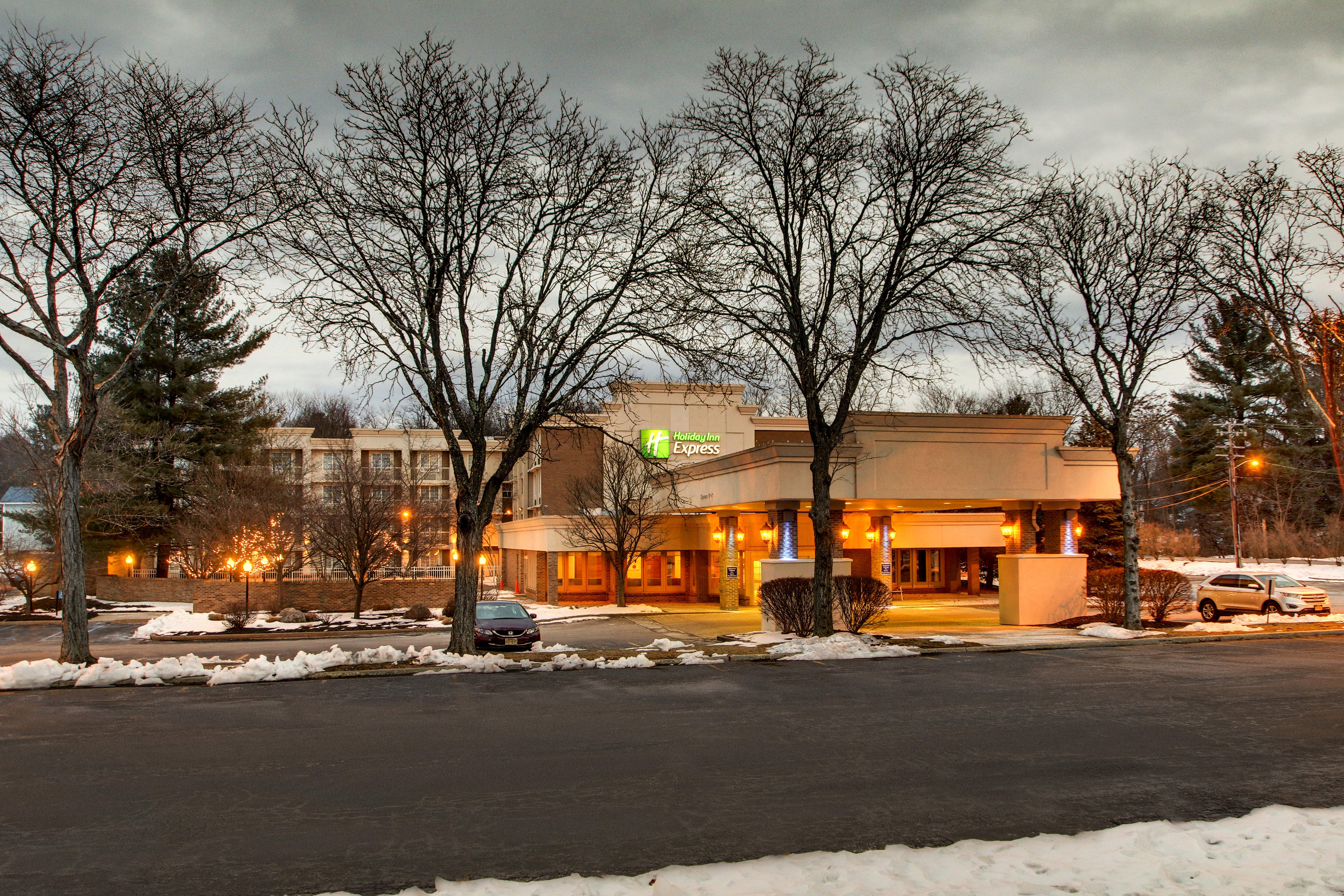 Holiday Inn Express Poughkeepsie By Ihg Екстер'єр фото