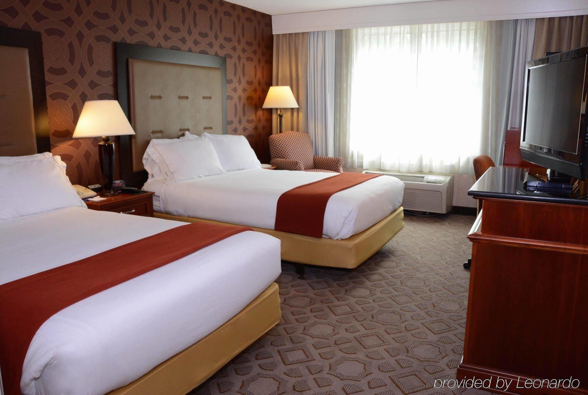 Holiday Inn Express Poughkeepsie By Ihg Екстер'єр фото