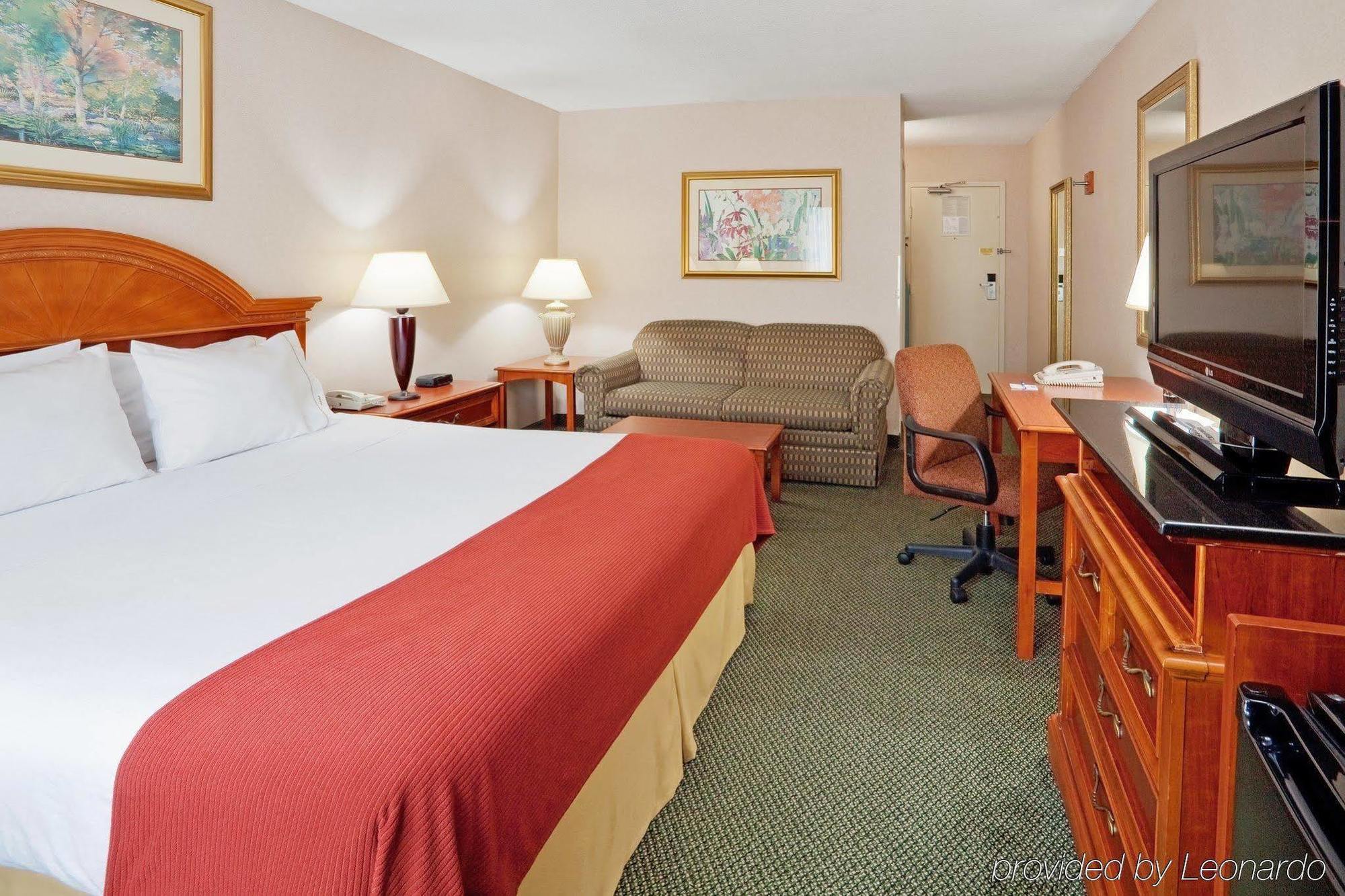 Holiday Inn Express Poughkeepsie By Ihg Екстер'єр фото