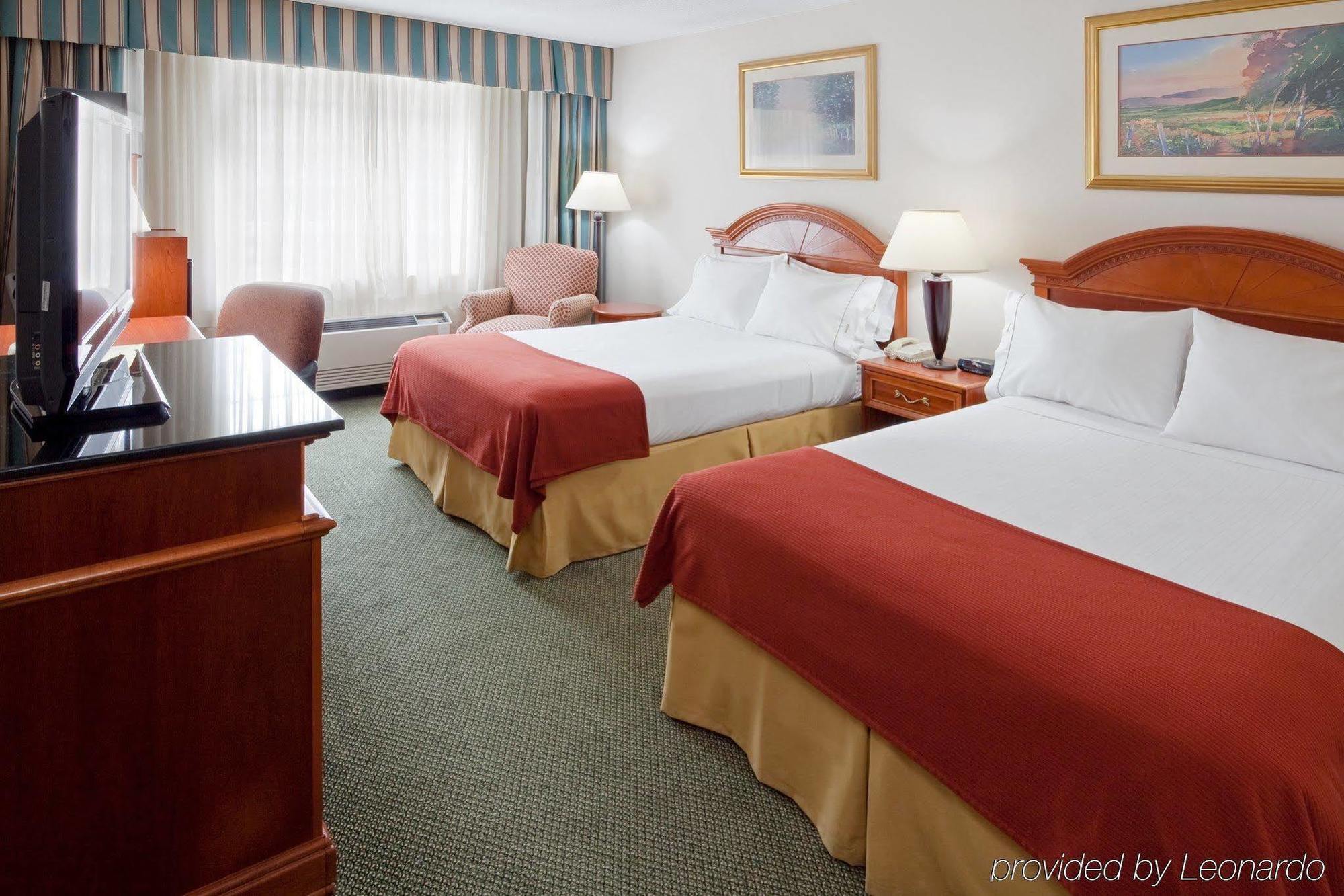 Holiday Inn Express Poughkeepsie By Ihg Екстер'єр фото