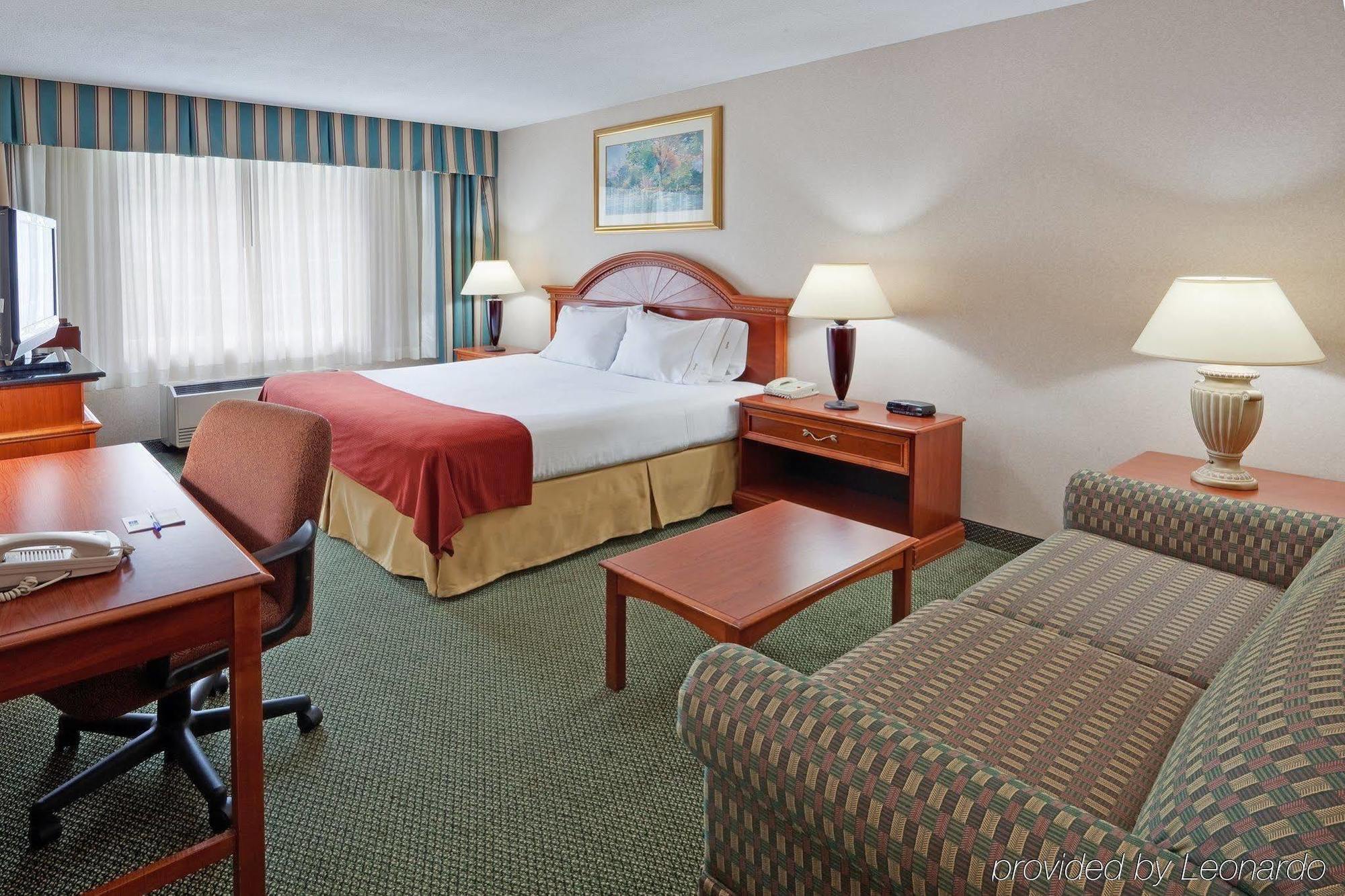 Holiday Inn Express Poughkeepsie By Ihg Екстер'єр фото