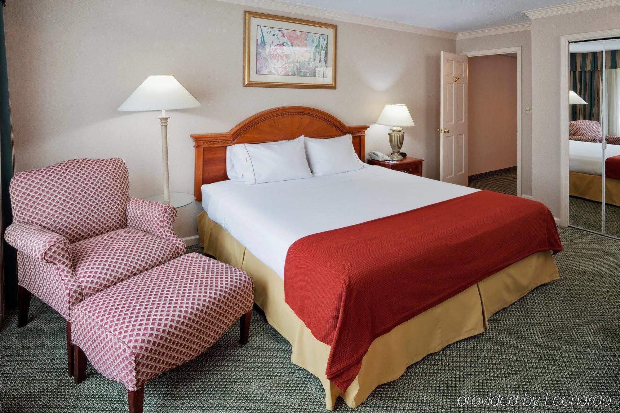 Holiday Inn Express Poughkeepsie By Ihg Екстер'єр фото